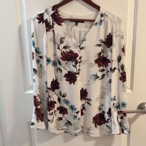 White House Black Market Floral 3/4 Sleeve Blouse